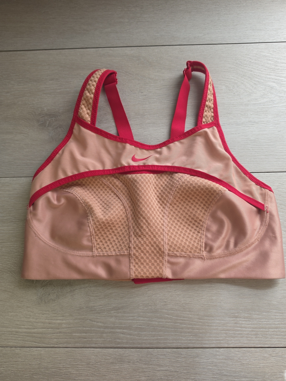 Nike Women's Pink Peach High-Support Sports BraNike Dri-Fit ADV Sports Bra Small